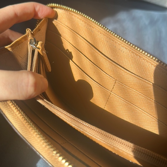 SOLD Michael Kors Long Zip Around Wallet Wristlet - Picture 15 of 17